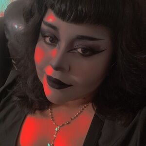 Meet your Posher, Jen